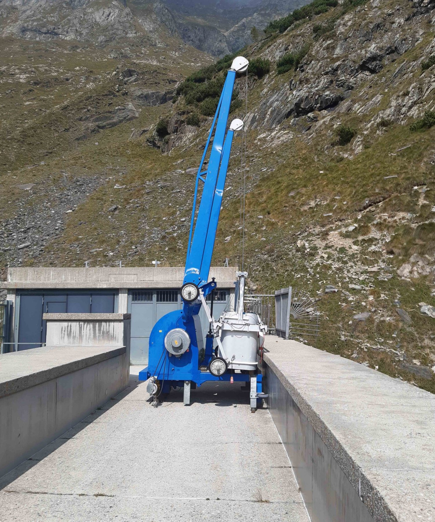 modernizzazione-diga-barbellino-siemlift-ponteggio-motorizzato