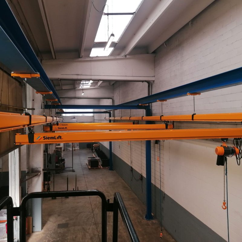 sollevamento-industriale-con-impianti-sospesi-siemlift-milano