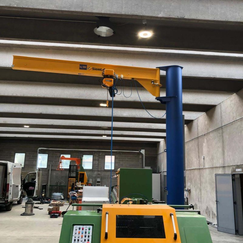 sollevamento-industriale-gru-a-bandiera-a-sbalzo-elettrica-siemlift-lecco-milano-lombardia