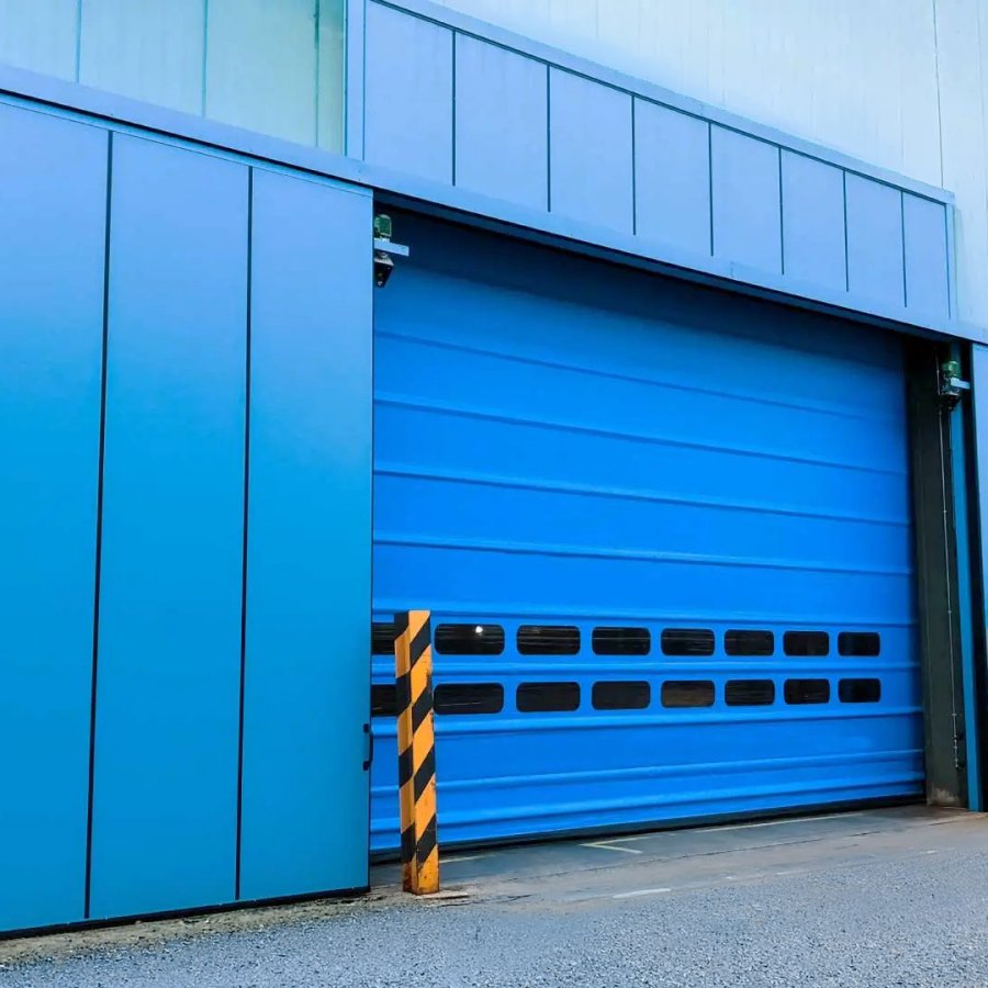 Porte industriali a rapido scorrimento per migliorare l’efficienza energetica di uno stabilimento